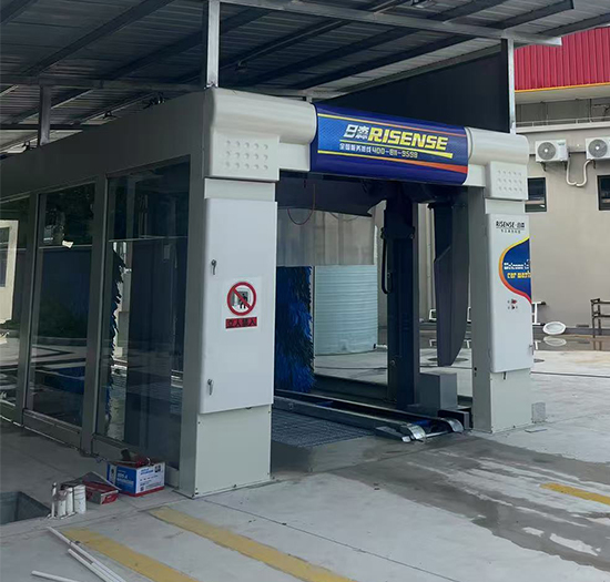 广东加油站安装日森隧道式洗车机